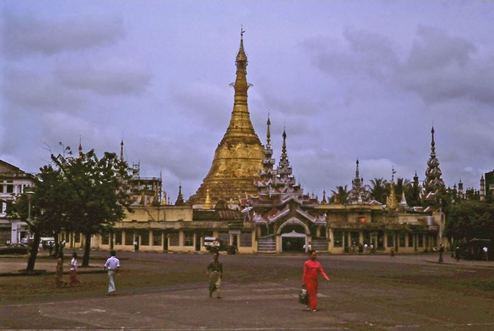 Sule Pagoda Roundabout at rush hour 1978