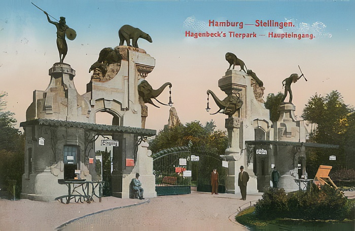 The entrance to Hagenbeck Zoo in the 1910s