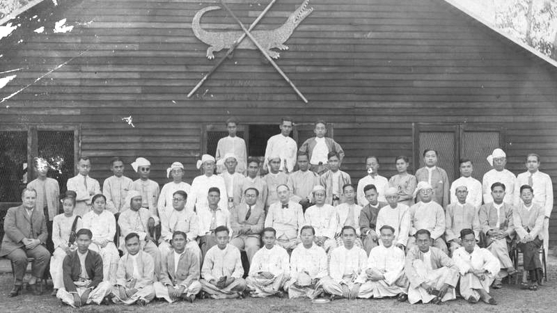 H.G. Wells with Burmese writers and scholars of the PEN Club in Burma, at the Rangoon Boat Club, July 1939